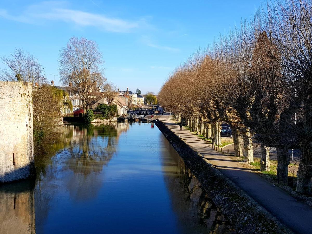 La Maison Virginie 1 A 2 Pers Charmant Hyper Centre- Cour- Parking- Linge- Fibre- Proximite Lac Canal Piscine Montargis Exterior foto