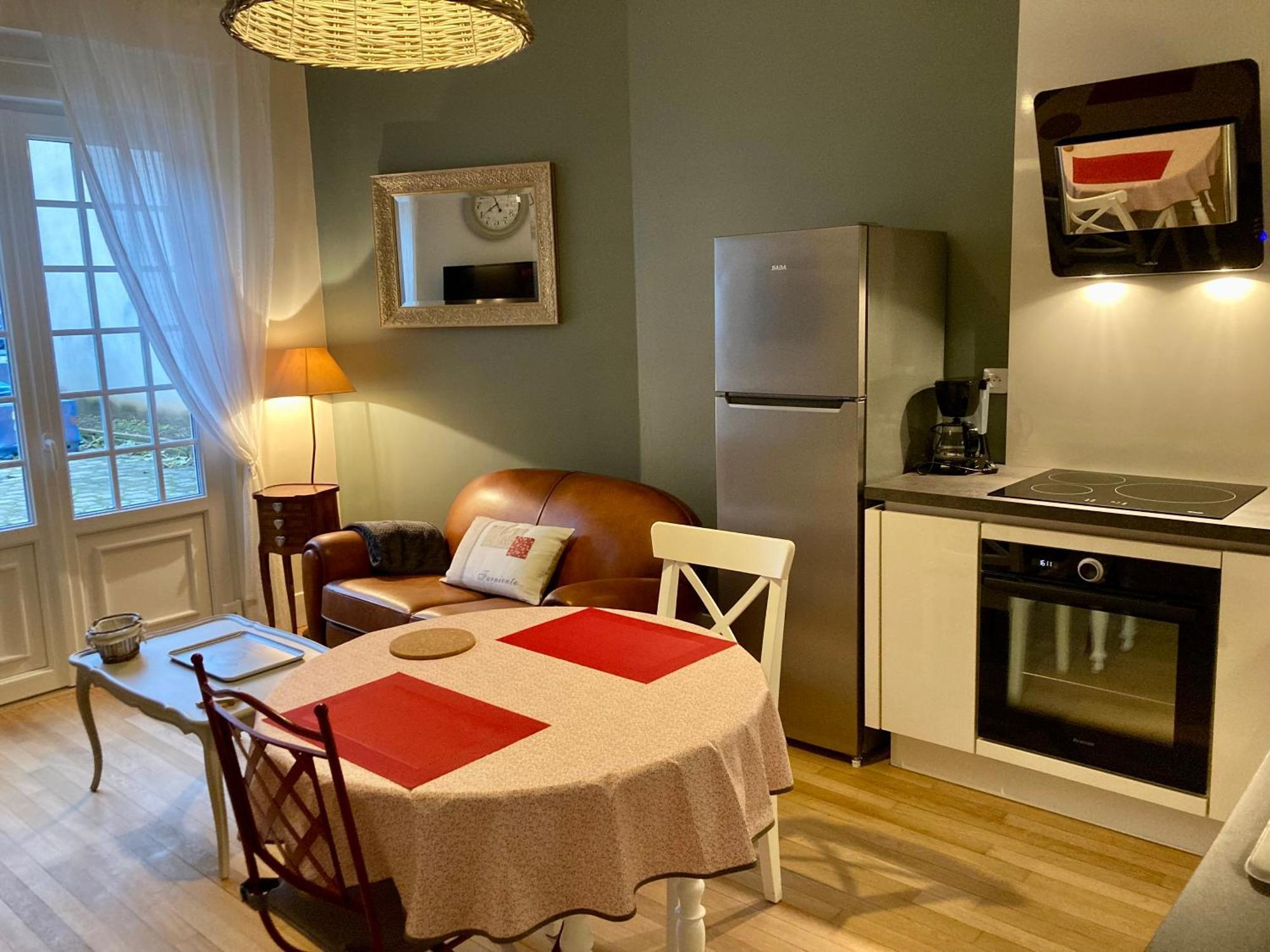 La Maison Virginie 1 A 2 Pers Charmant Hyper Centre- Cour- Parking- Linge- Fibre- Proximite Lac Canal Piscine Montargis Exterior foto