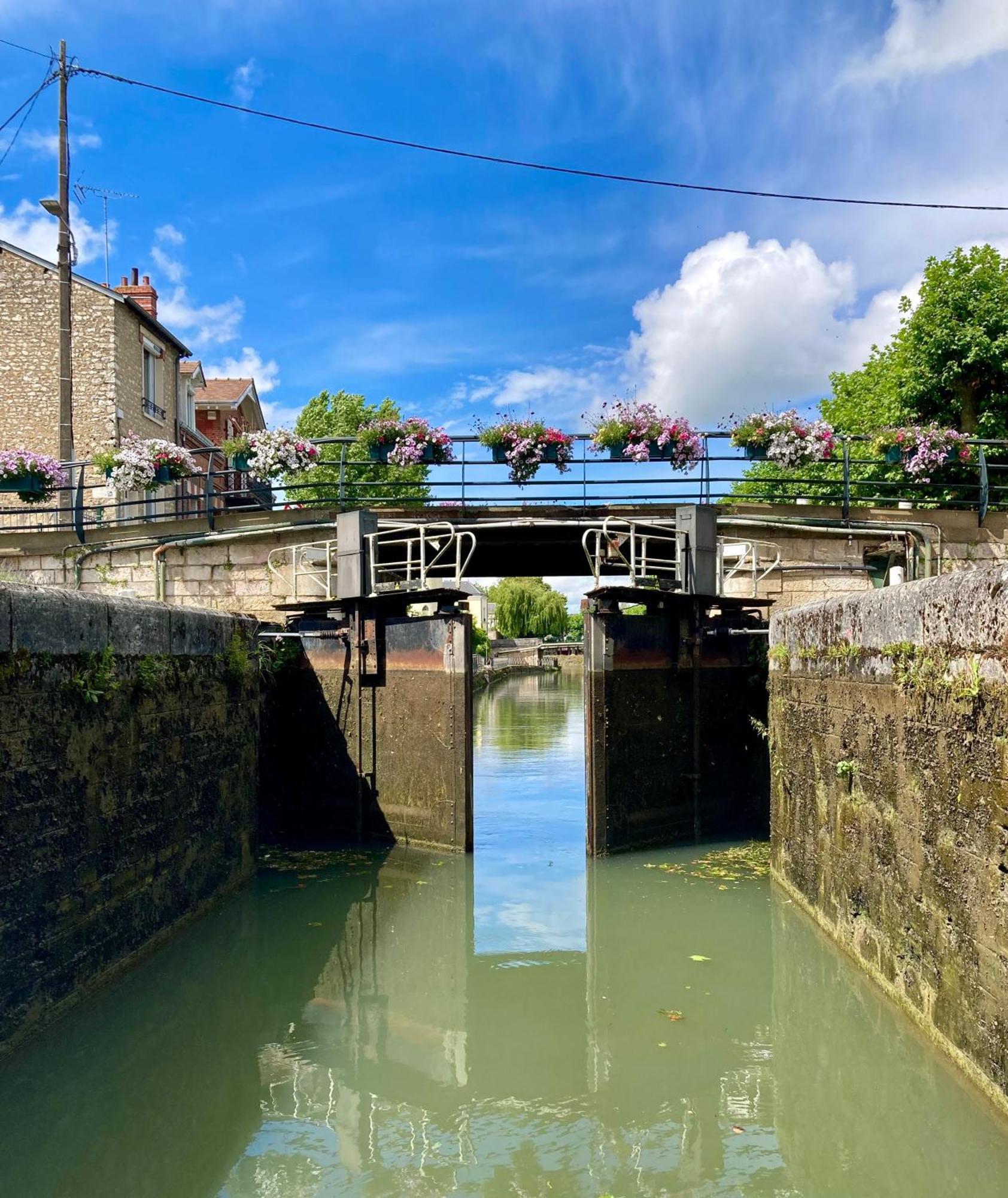 La Maison Virginie 1 A 2 Pers Charmant Hyper Centre- Cour- Parking- Linge- Fibre- Proximite Lac Canal Piscine Montargis Exterior foto